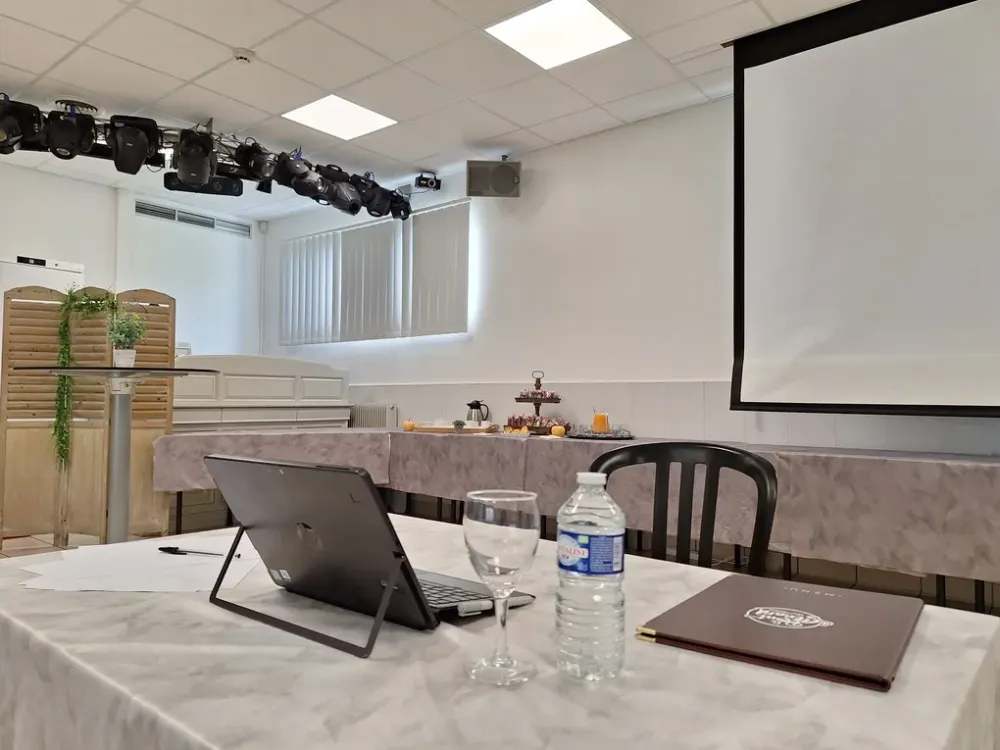 salle de séminaires (4)webp